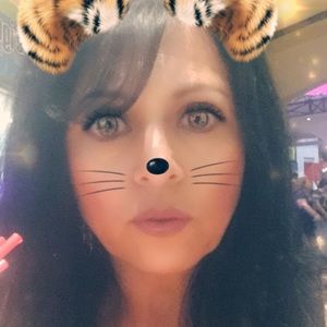 Meet your Posher, Gitana